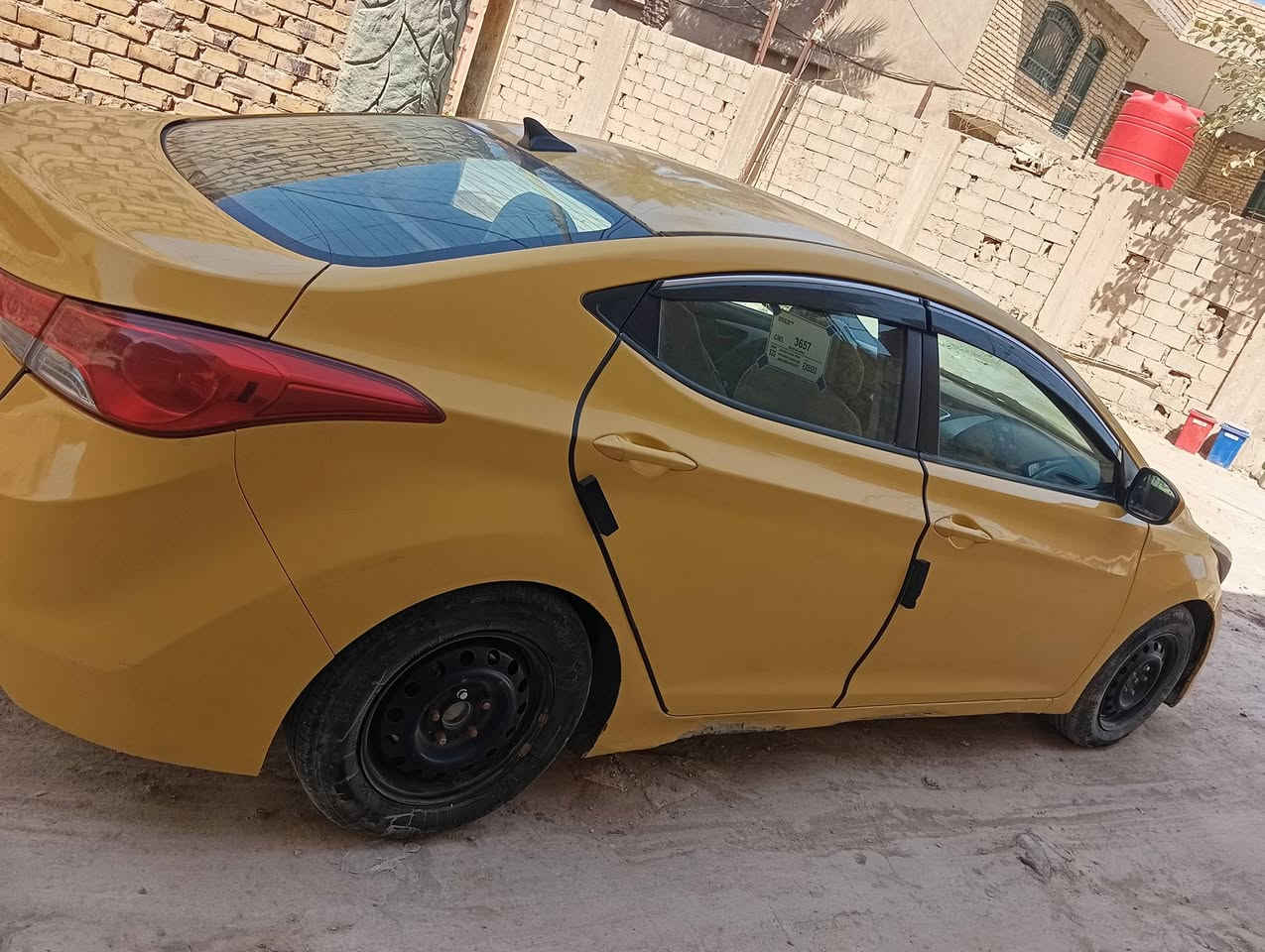 السلام عليكم
النترا للبيع موديل 2012
خليجي 
مكان حله 
رقم بغداد 
مصفره هيئه و غرامات 
تجي تفحص تأخذ سونار و تحكم عليها 
***********
