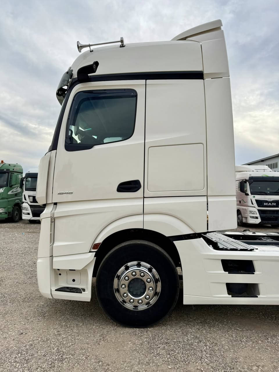 للبيع
اكتروز وحش
موديل 2020
حجم 1846
فول مواصفات 
أوقات الاتصال 9صباحاً حتى 9مساءاً
عنوان كلار شركة جواني سردم 
***********
