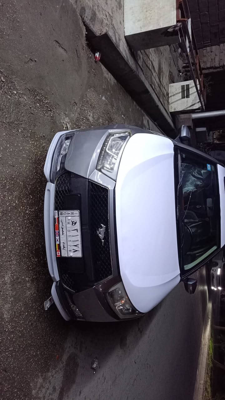 سلام عليكم سمد دنا الموديل 218 مكفول كفال عم لبيع ومراوس سعر 65 وبيه مجال سياره كلش حلوه *********** واني خادم مكان كربلاء
