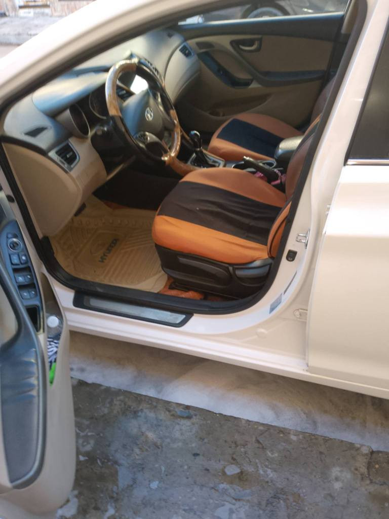 النترا خليجي موديل 2016   رقم بغداد الدولي سنوية بسمي مواصفات فتحة طكتين تحكم ستيرن جهتين  شاشة لمس كامرة دوارة  دركة اخياط داخل صاج تبريد قطعتين  مري شفط اشاير بالمري جام ملون كشنات مخمل ومدوشمهن ليت عدسة بلوجكتر زنون  لد امامي خلفي صدر امامي خلفي  
جديد  سيارة جاهزة متذب عليها لو ربع  ماشية 152
ويل كب  تخم تاير مكينة 1800 دوش كير AT  السيارة بيعة تبديل باب السائق فقط. دوسة مصبوغة  وين ميعجبك روح افحص السعر 127 وبيهة مجال بسيط  رقمي 
*********** ابو كرم
