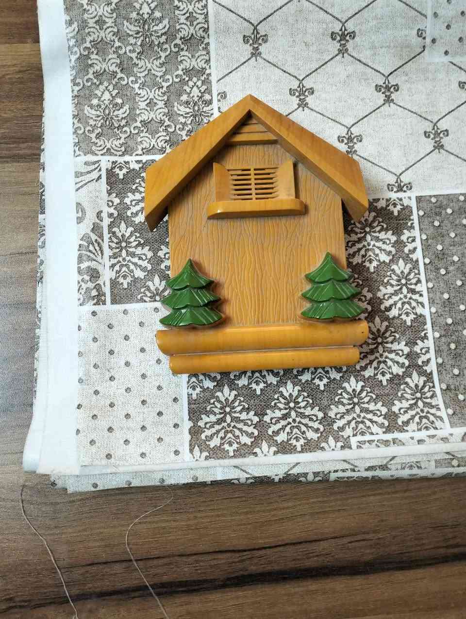 للبيع .كاونتر..طباخ...صحن انترنيت ..جرس...مروحة ..شراي يتصل..***********
