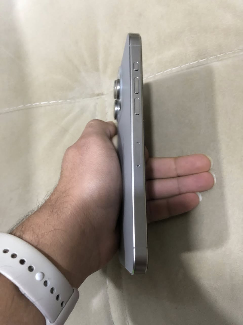 ايفون 15بروماكس جهاز نضيف كلش خدش مابي  بلادي ملحقاتة كاملة بطاريتة98شريحة وحدة عنواني المشراق الجديد رقمي للتواصل ***********متوفر واتساب السعر 1150
