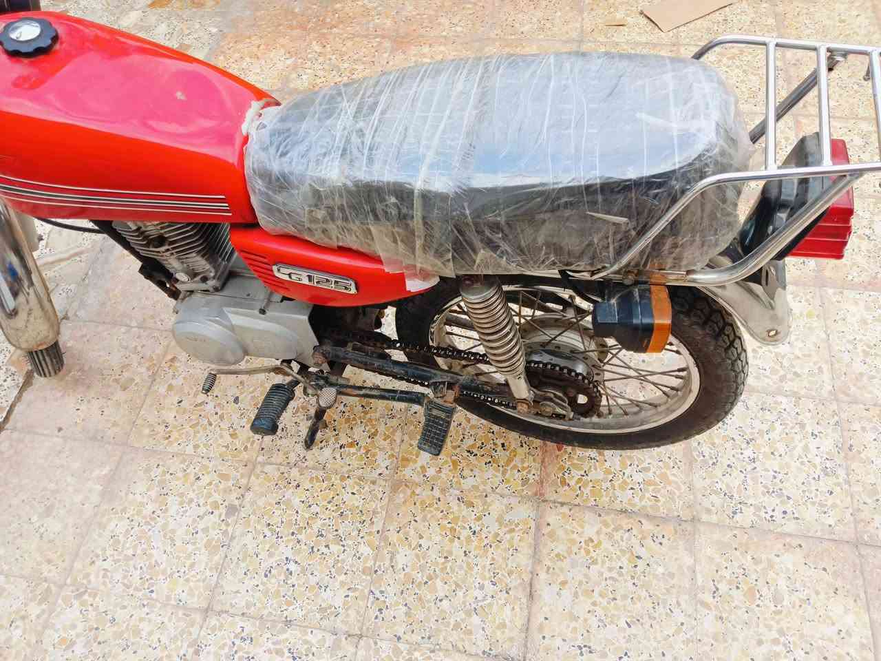 دراجه نامه ايران 4كير بدون مكفوله عشائرياً مامتواجد فيس شراي اتصل ***********
