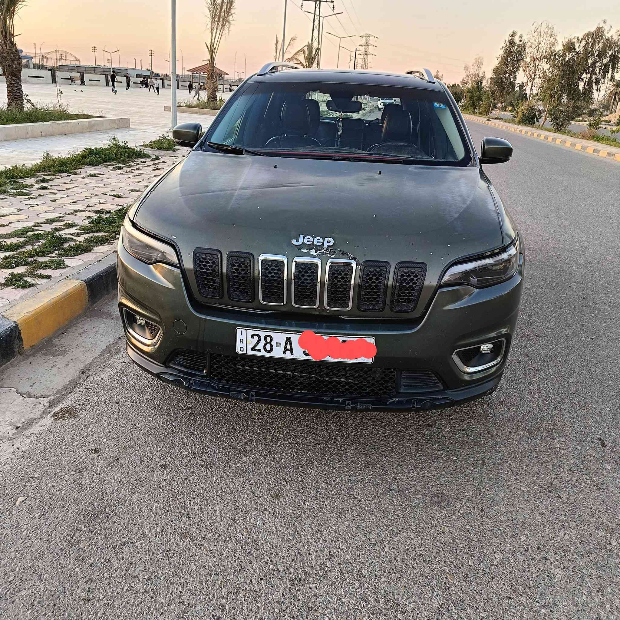 للبيع شيروكي موديل 2019 سياره   بسمي رقم النجف
6 سلندر
4*4
السياره جديده فول موصفات بصمه  فتحه كهربايات كلها تشغل

 تبريد تدءفه
تحكم استيرين تشغيل عن بعد

بيهاصبغ بنيد وجاملغات الاماميات
شاشه كبيره

السعر 140 ورقه
رقم الهاتف ***********
