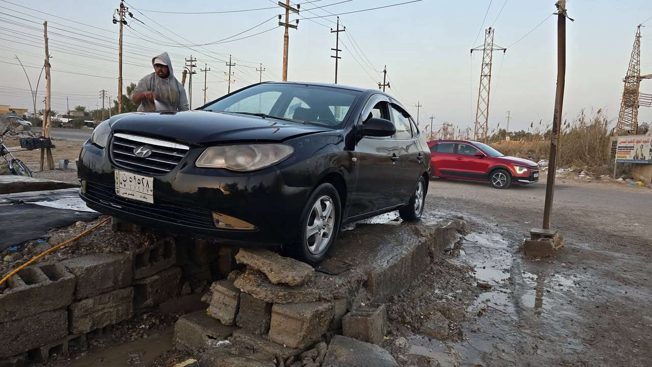 للبيع افانتي موديل ٩ رقم بغداد سعر ٩٠ وبيها مجال ***********
