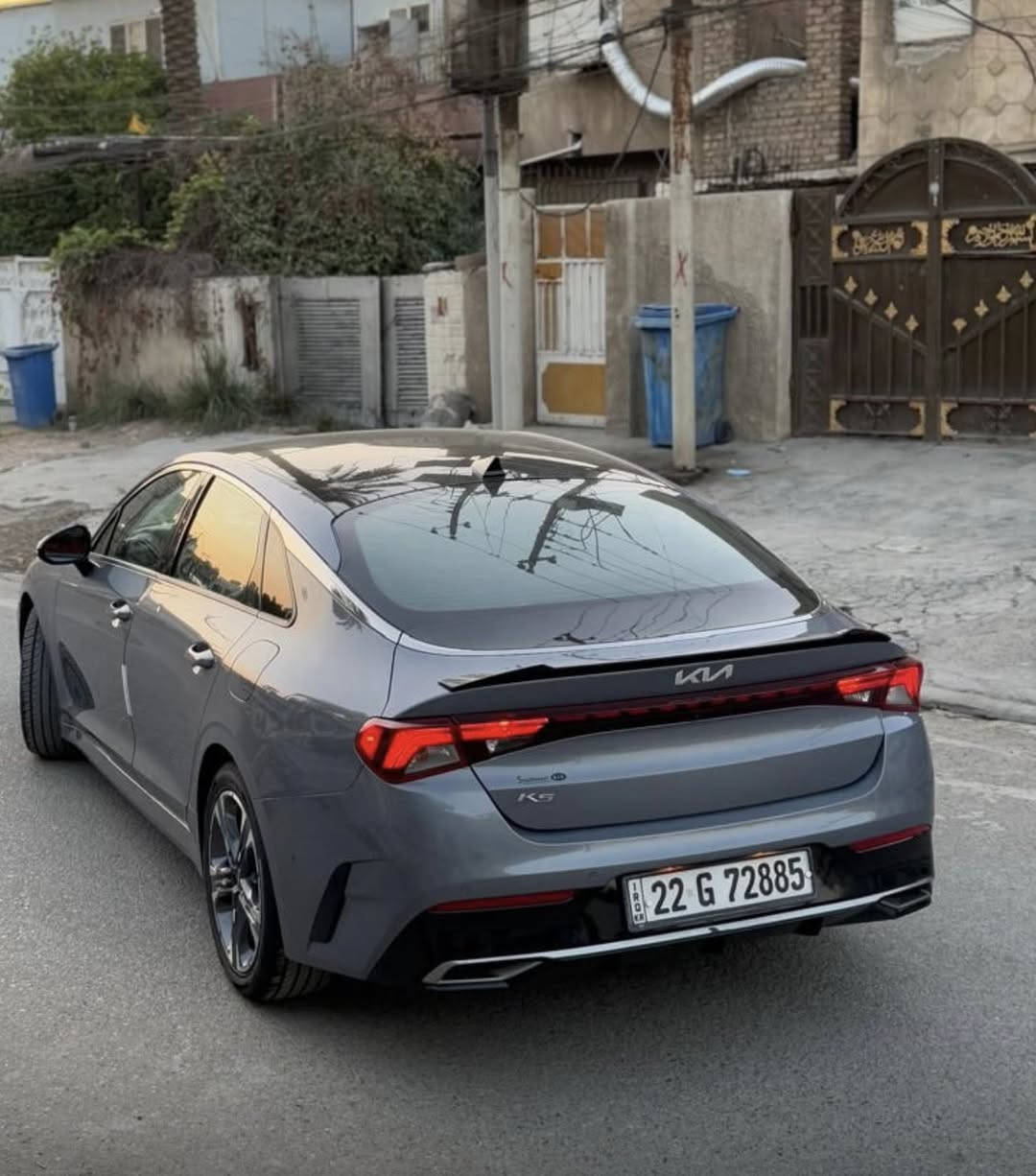 سلام عليكم اخوان  كي فايف  موديل 2022  
فووووول مواصفات 
وارد أمريكي حادثها جدا بسيط بجم كبس بدون ايرباك صور الحادث والسونار بالمنشور 
السياره رقم أربيل شرط التحويل ماشيه  80 mi 
بنوراما 
كشنات جلد 
كشنات كهرباء 
رادار 
تبريد قطعتين 
لد امامي 
لايت عدسات 
شاحن واير ليس 
ويل كروم 
وبقية المواصفات المعروفه 
مكان السياره بغداد حي البنوك  السعر  175 وبيها مجال ان شاءالله  
الاستفسار    ***********   📞 ***********
