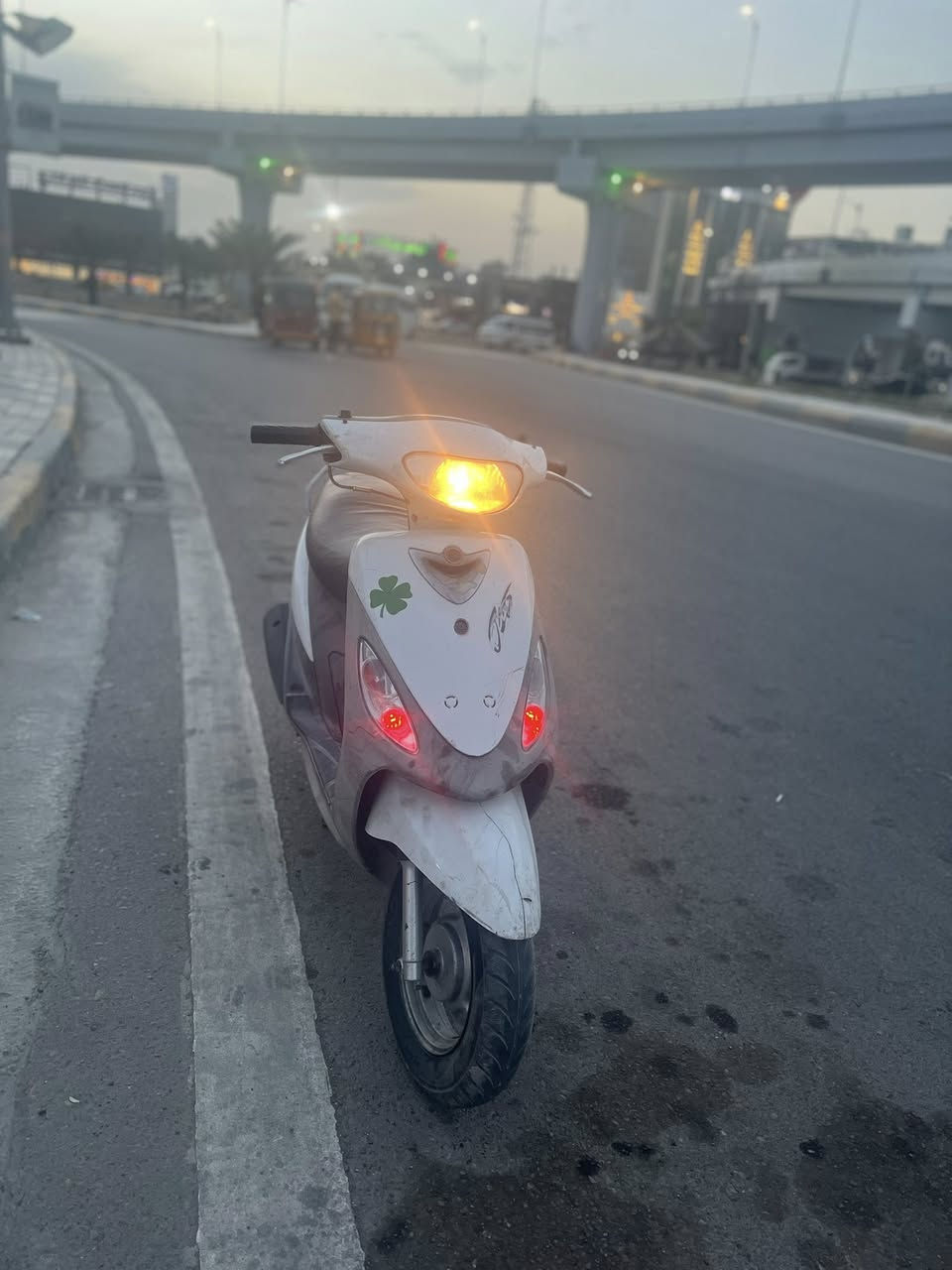 سلام عليكم ماكس منغولي الدراجه ماخذه رمبه دراجه بلاديه خير من الله مداريه بانزين محسن دهن كل اسبوع ابدل الدراجه مناقصه شي كامله مكمله سعر ٤٥٠ وبيه مجال بصيط كلش وشراي بخدمته اني 
مكاني بغداد الدوره 
الاستفسار:*********** متواجد واتساب ورصيد وتحياتي للجميع ❤️
