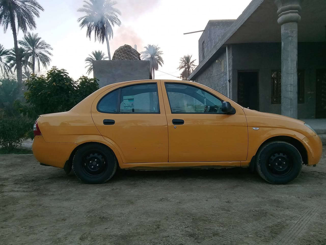 السلام عليكم ورحمة الله  وبركاته
سيارة تايبه للبيع الموديل 2015
الضرر جاملغ الخلفي المكينه بيهه تبخير 
حداديه فول رقم بغداد انكليزي باسمي 
تحويل مباشر السعر 40وبيه مجال الاستفسار الاتصال على الرقم ***********
