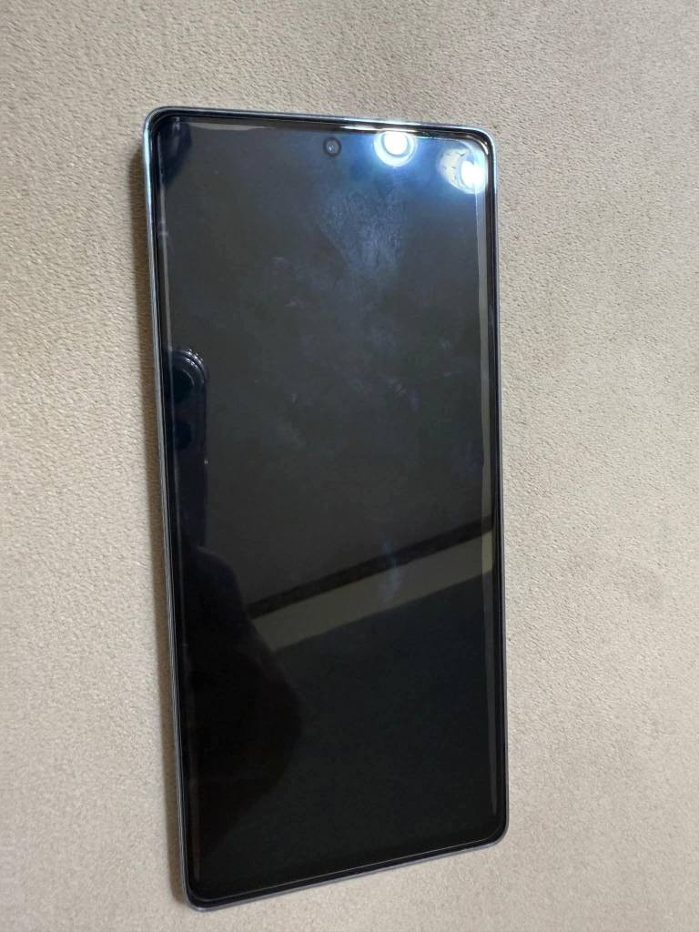 السلام عليكم
من رخصة الادمن سعرة 260 وبي مجال 
جهاز انفنكس جي تي 20 برو 
ذاكرة 256 
عشوائية 12+12
معالج يشغل بوبجي 120 فريم
كامرة 108ميگابكسل صورة واضحة ومحترمة 
بطارية 5000 جهاز محافظ علية 

الملحقات: 
1-كارتونة مال الجهاز 
2-شاحنة وكيبل 45واط مالتة الاصلي يدعم الشحن السريع
3-سماعة تايبسي اصلي 
5-مبرد العاب 
6-كفر مال الشركة + كفر درع 
***********
