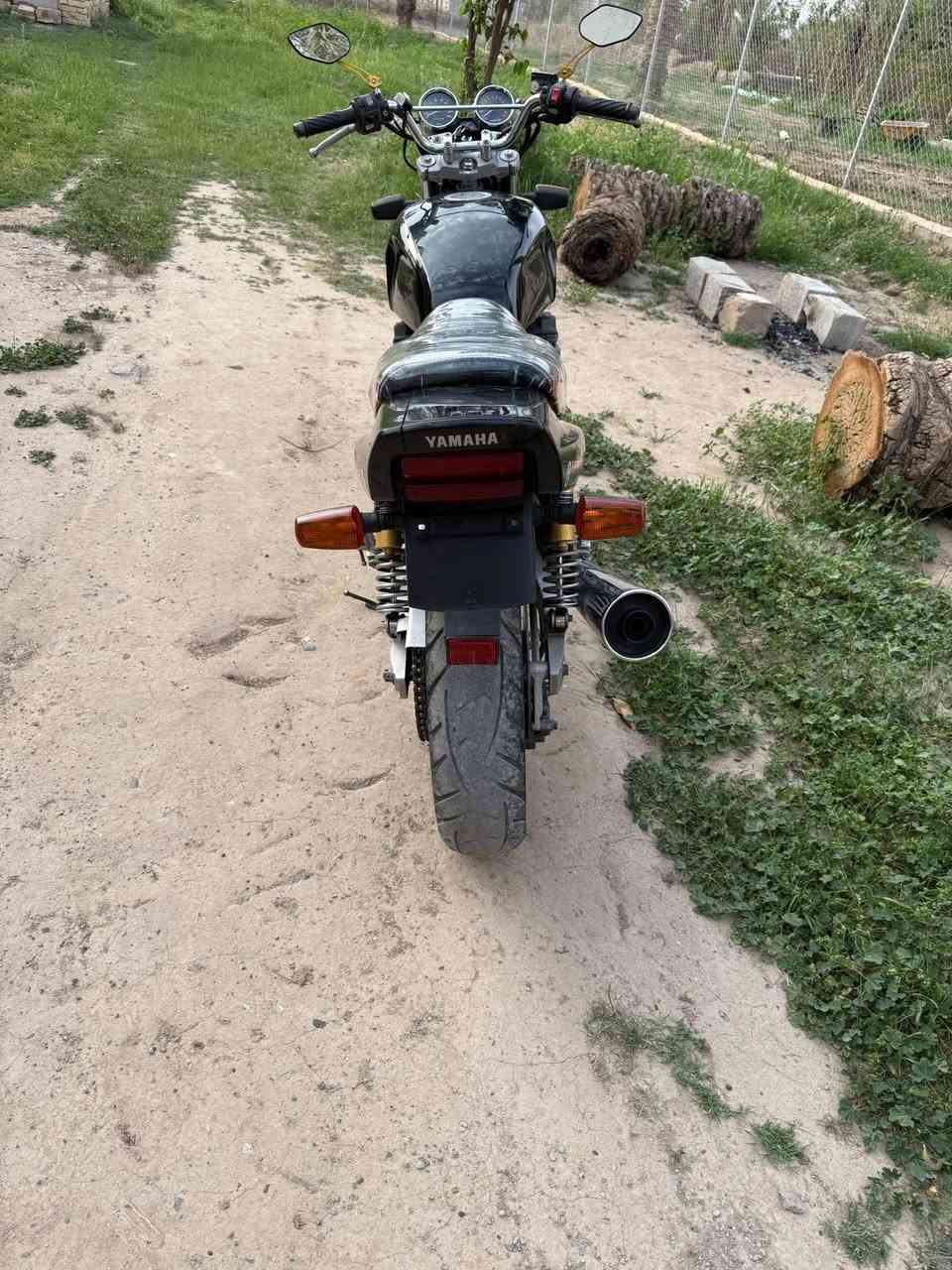 سلام عليكم ياماها 400اللبيع ***********
