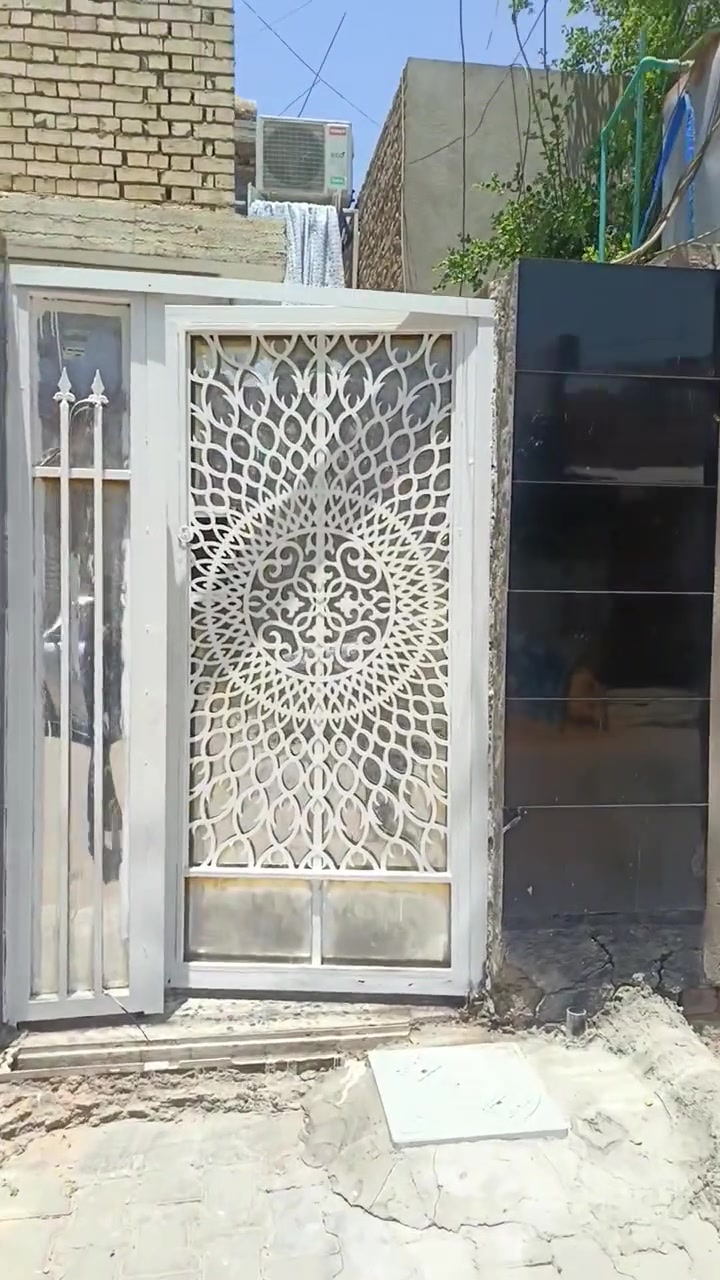 السلام عليكم مشتمل طابقين للبيع المساحة ١٠٠متر
العنوان بغداد جكوك الوقف القادري 
للاستفسار ***********
