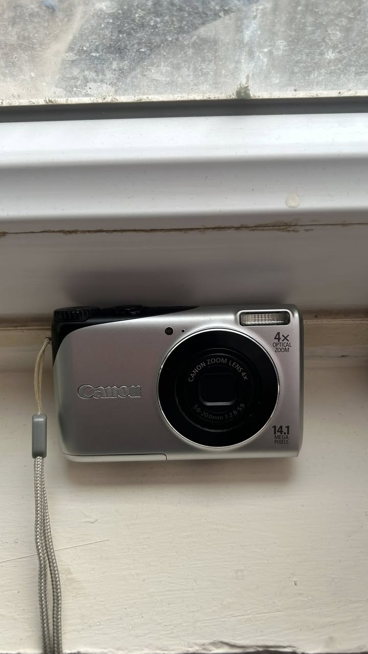 Canon Powershot A2200 HD كاميرا جدًا نظيفة شبه جديدة
السعر 110 الف مع كامل ملحقات شاحنة بطاريات وحقيبة ورام 32GB هدية


**إذا كنت صاحب هذا الإعلان وتريد حذفه لأي سبب، رجاءا أرسل رسالة إلى الدعم الفني**