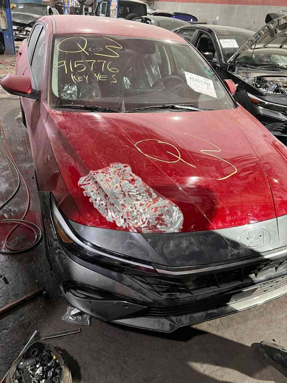 سلام عليكم النتره مديل 25نص فول سياره زير كليو متر صفر حادث شبر بل بنيد صبغ بدون اريباك 
رقم اربيل تحويل بسمي 
السعر 165
***********
