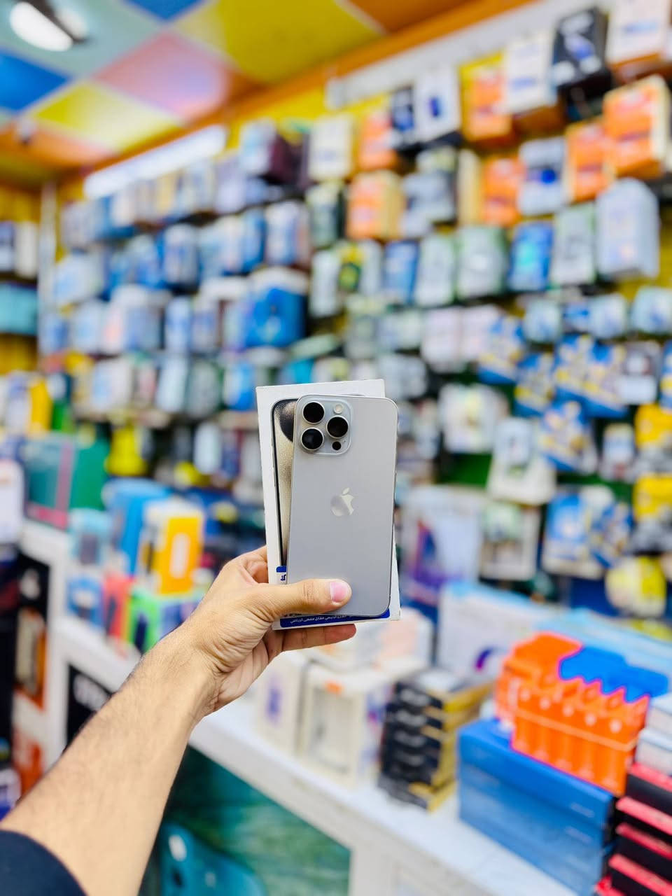 على بركه الله
متوفر  ✨🤍
Iphone 15 pro max
256GB 
البطاريه 86‎%‎
عدد الدورات (491)‎
خط واحد (ماستر )

مستخدم نضيف 🤍 

السعر 🔥

العنوان:ذي قار/ قلعه سكر /الشارع الرئيسي/مقابل المقهى الرياضي 

للتواصل:***********
للتواصل:***********
