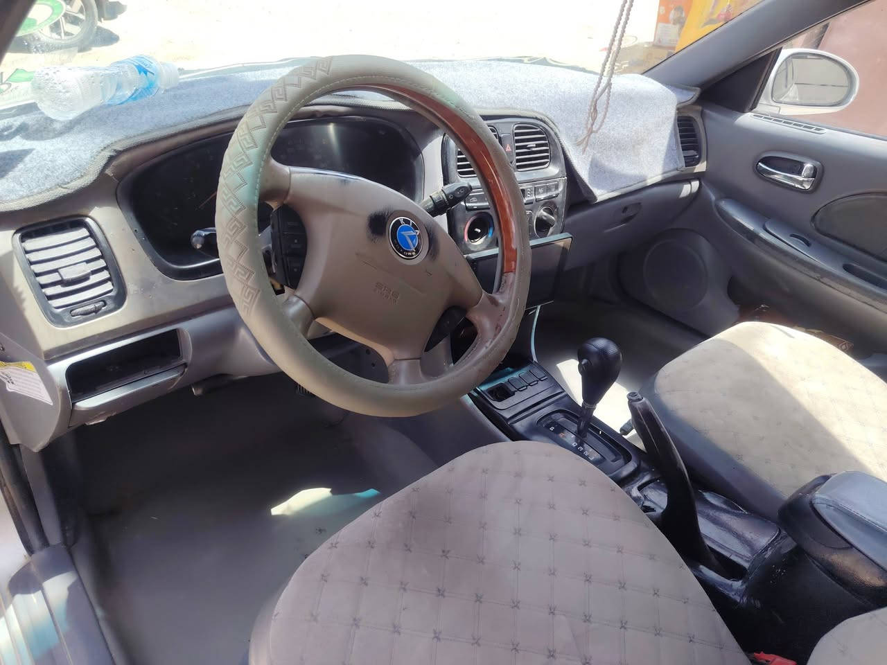 سلام عليكم سياره سوناتا موديل ٢٠٠٠ سياره خيرمن الله كير محرك تخم تاير باتري جديد كير اتوماتيك سياره خير من الله شاشة كامره سياره بسمي شرط تحويل سعر ٥٠ عنوان بغدادسريع الغزالية *********** محمد
