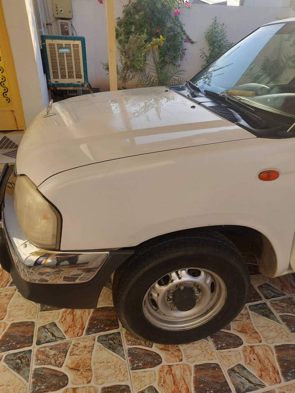 بيكم نيسان ٢٠١٠ سليمانيه رقم انكليزي بيها طخة باب السكن مكينه وكير خير من الله مافيها نقص  السعر ١٢٨ وبيها مجال الاستفسار الاتصال على الرقم ***********
