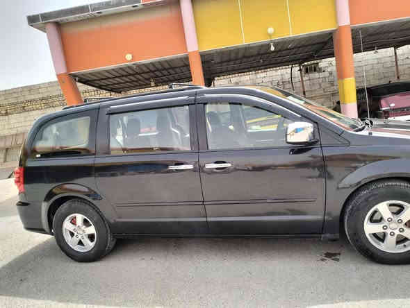 دوج كرفان للبيع
موديل 2011 رقم شمالي دهوك
مكفوله من الحادث والارباك سليم 
فقط بارد باب الامامي الايسر وتكحيل
عدد المسافة المقطوعة 222366الف
الحدادية  شغل جديد
تقم تاير هلوو جديد
ابواب ميكانيك 
شاشة عطلات تحكم جيهتن مع قفل سرعة
السعر 142 باسمي تحويل مباشر كلشي شغال
موبايل ***********
