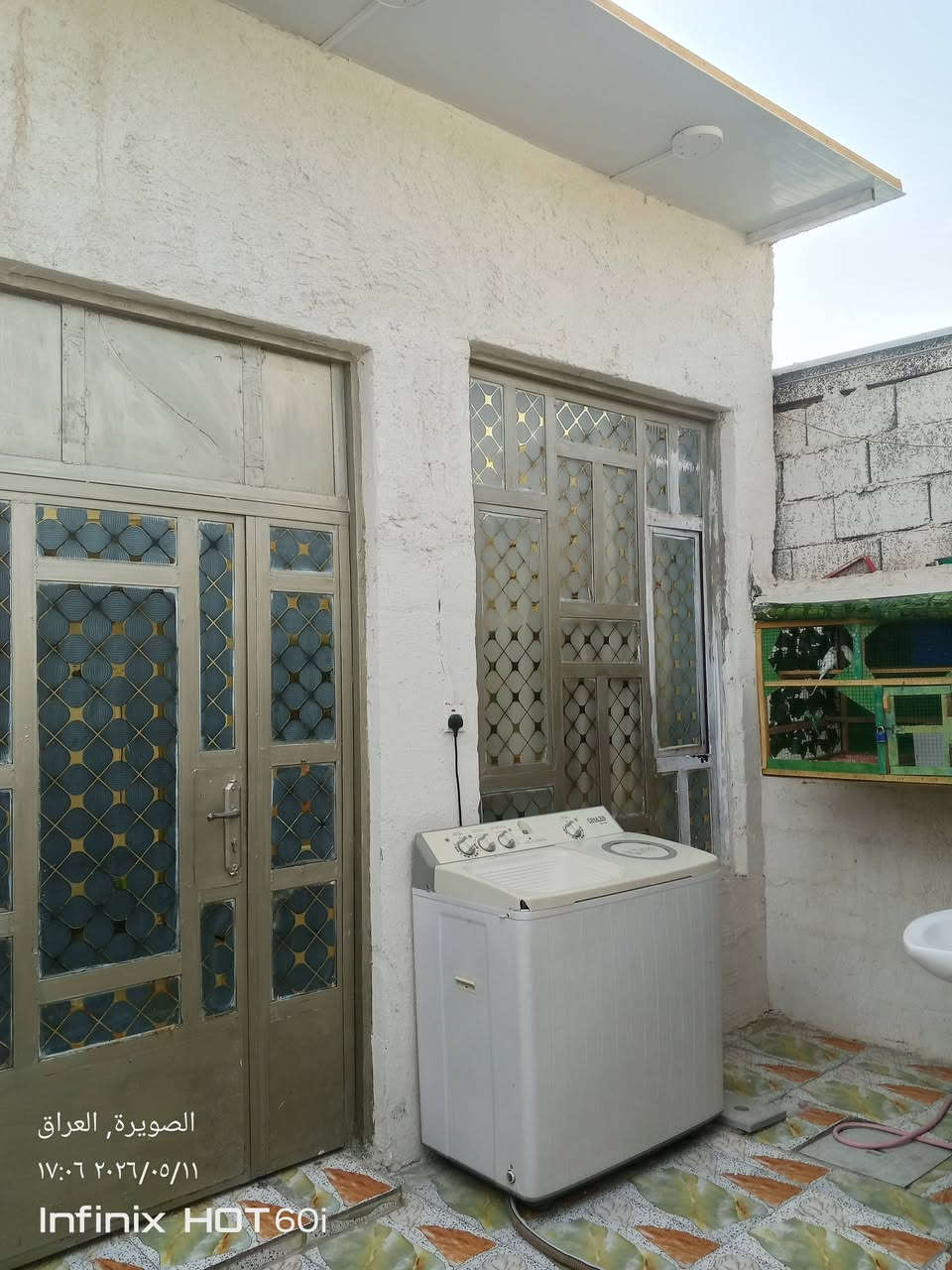 السلام عليكم بيت للبيع 100 متر
حي المختار  الخمسه دونم في الحي العسكري
بناء بلوك خدمات ماء كهرباء مجاري
للستفسار  ***********
