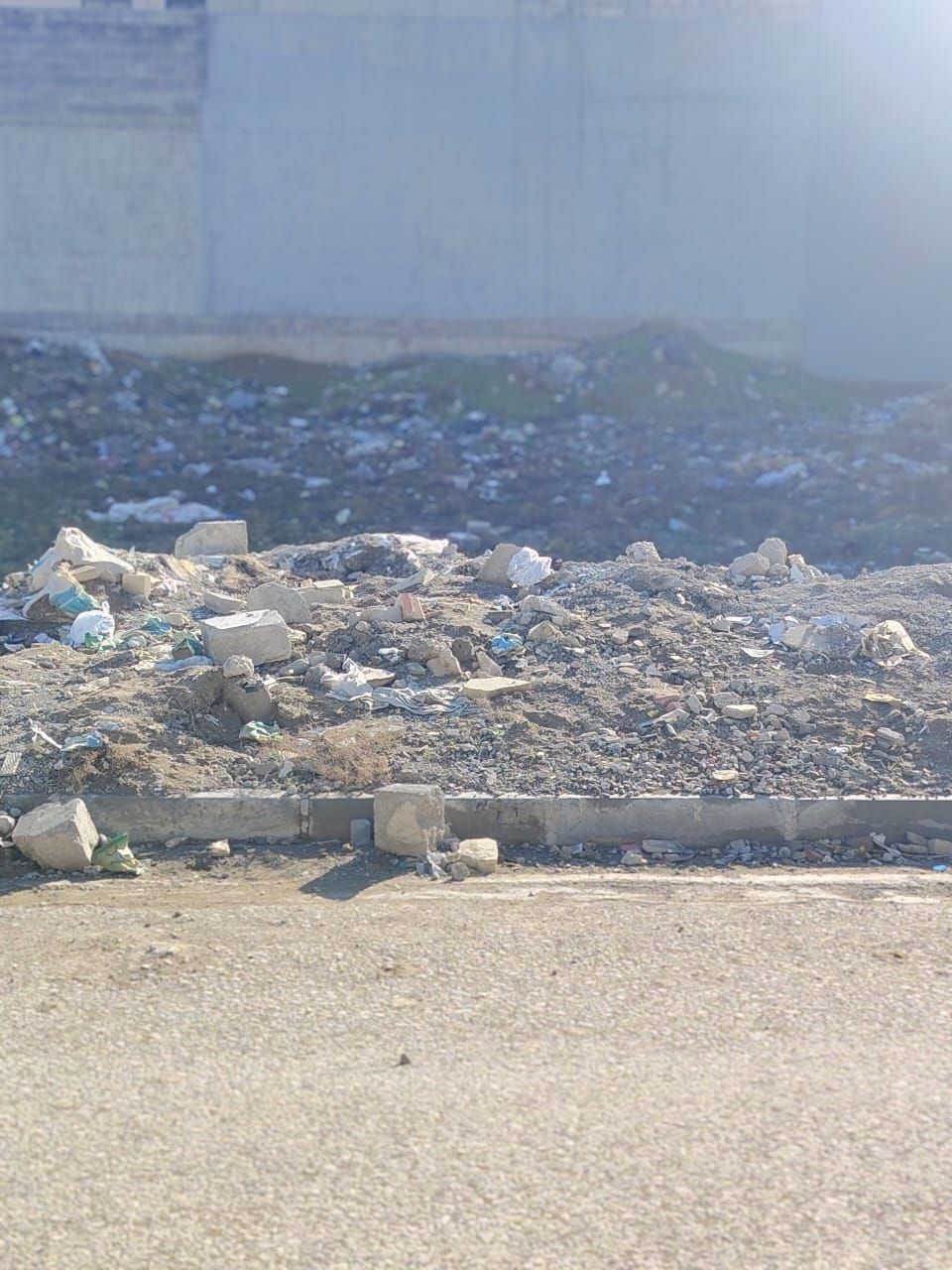 ✨ للبيع | أرض سكنية مميزة 🏞️ ✨
📑 الملكية: ملك صرف — طابو الزهور
📏 المساحة: 300م²
📐 الأبعاد:
 • الواجهة: 15م
 • العمق: 20م

📍 الموقع: حي السماح — توزيع الأطباء
📄 الشرط: وكالة وتحويل رسمي

📞 للتواصل والاستفسار:
🏢 مكتب سما الخير للعقارات والمقاولات العامة
👤 بإدارة: أبو مصطفى
📍 حي السماح الأولى — شارع 30، قرب جامع طه

📱 ***********
📱 ***********

✨ نستقبل كافة العروضات والطلبات العقارية (سكني – تجاري – زراعي).
✨ خدمتكم شرف لنا.

#أرض_للبيع #عقارات_الموصل #حي_السماح #توزيع_الأطباء #طابو_الزهور #ملك_صرف #عقار #سما_الخير #بيع_وشراء #عقارات_العراق #Mosul #RealEstate
