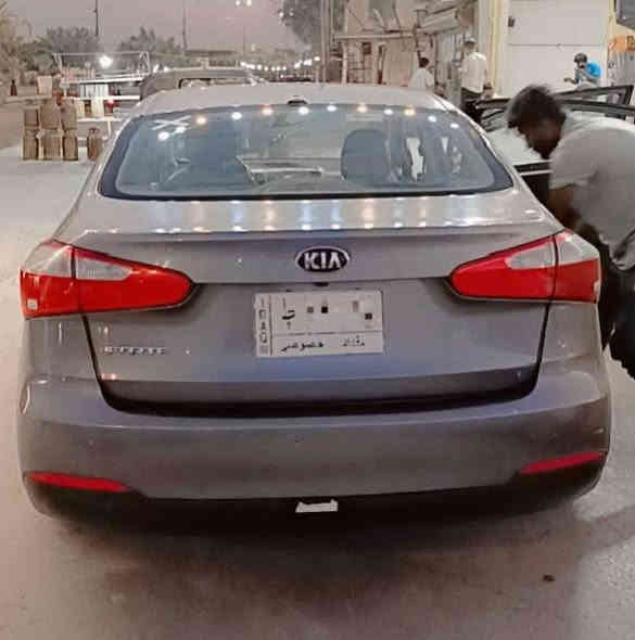 السلام عليكم فورتي 2016 وارد امريكي حادثه جاملغ بدون دواخل وبدون ايرباك  صور الحادث مرفقه سياره بيه 4 قطع رش بدون ضربه فقط رش تفحص اي سونار يعجبك محرك 1800 دوش كير ومحرك كفاله صدر جديد تبريد ثلج سياره ماشيه 108 حقيقي رقم بغداد بأسمي السعر 100 يعني دفتر وبيه مجال مكاني بغداد الكراده ***********
