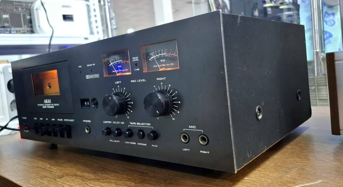 AKAI DECK CASSET
دك كاسيت آكاي ياباني
دبل کیجات 
المنیوم اسود لون
جدا نظيف بلادي وضع الشركه
155 الف
مکانی اربیل 
توصیل موجود


**إذا كنت صاحب هذا الإعلان وتريد حذفه لأي سبب، رجاءا أرسل رسالة إلى الدعم الفني**