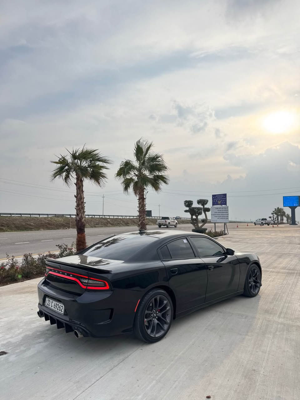 دوج جارجر ٢٠١٨ ٦ سلندر سيارة بي تخة من كدام شبرين جملغ صبغ و بولند تبديل لي GT و اصلي هم موجود بدون صبغ سيارة بدون نقطة داخل ايرباك سيستم راجع شريكة ماشية ١٨٠ مصرف دينار مابي مواصيفات فول بدون سيلايت / بصمة . شاشة كبير . كوشنات هيتر . كوشنات كهرباي . كاميرة . شفتات استيرن . شاشة الكتروني . حساسات . لايتات زينو . تشغيل عن بعد و بعد اكو مواصيفات سيارة گئر و محرك شرط و مامفتوح و تحويل ثاني يوم و سعر ٢٢٠$ و مجال رقم موبيل *********** اذا انت شراي خابر و سلام عليكم♥️ اكر, نينوى
