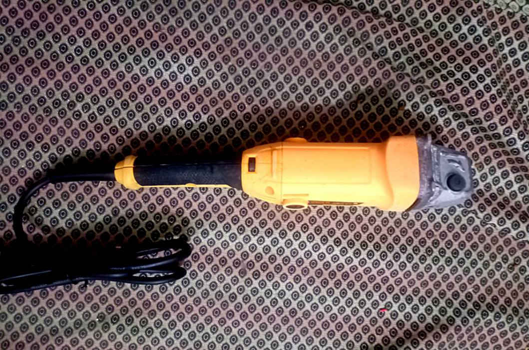 سلام عليكم

كوسرات حجم صغير

 حجم 115 ملم 25

وحجم 125ملم 30

مكان بغداد البلديات يوجد توصيل
رقم واتساب ***********
