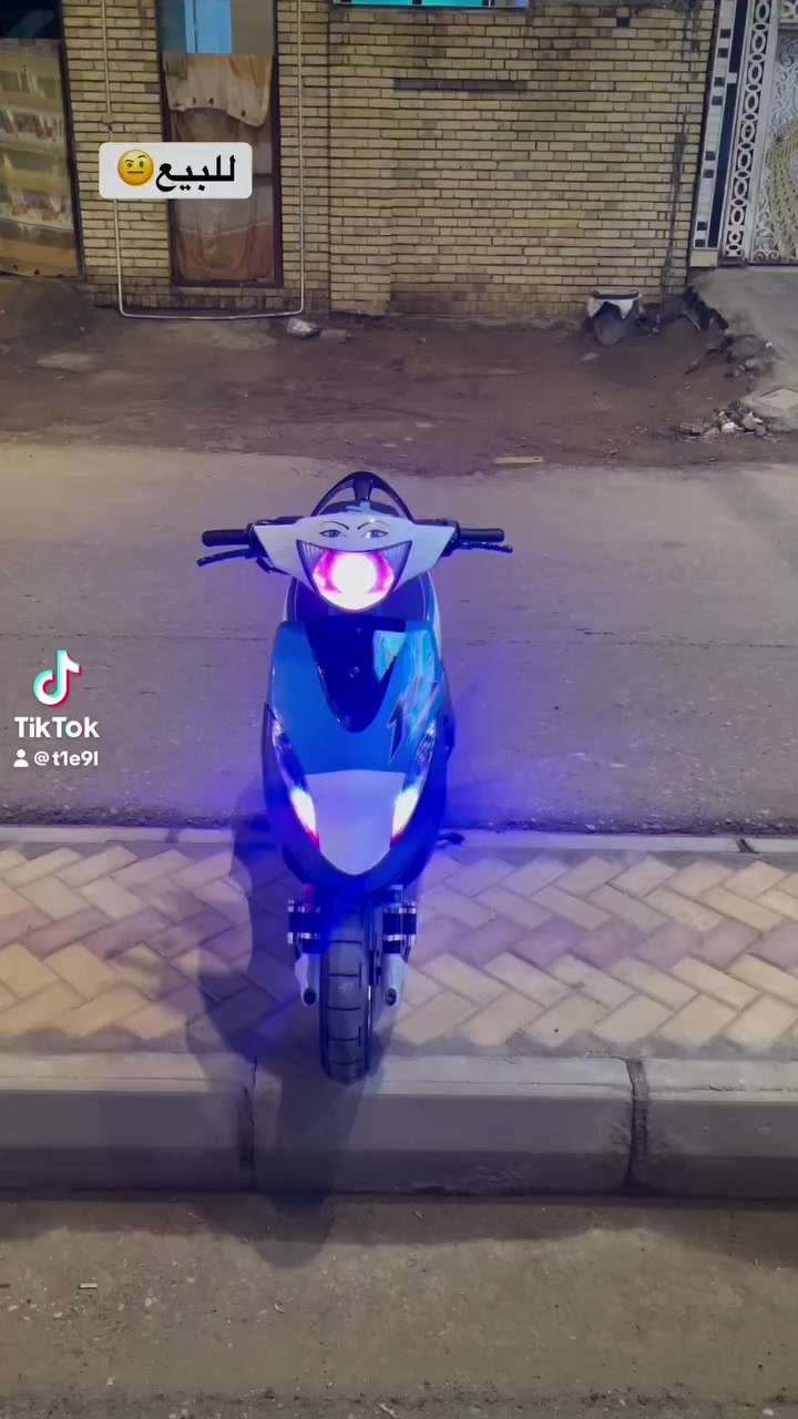 دراجه ماكس للبيع مفتوحه ب700 وبيه مجال لتواصل ***********
