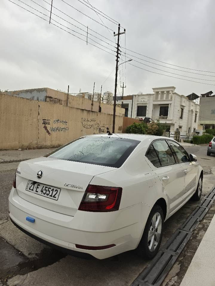 مكان سيارة اربيل ... او سليمانية فول مواصفات عدا سلایت و کشن جلد *********** واتساب *********** واتساب ... كلين تایتل يوجد مرواسة حسب قناعة الطرفين ماشية 63 الف صفر شركة اربيل.... كلم سفری شرکه ی هه ولیره شوینی ئوتومبیل هه ولير .... يان سليمانيه فوله ته نها سلایت و کشن جلد نیه 63هه زار كلم رؤيشتووه *********** واتساب *********** واتساب گورینه وه م هه یه به سياره ى تر مخمور, أربيل
