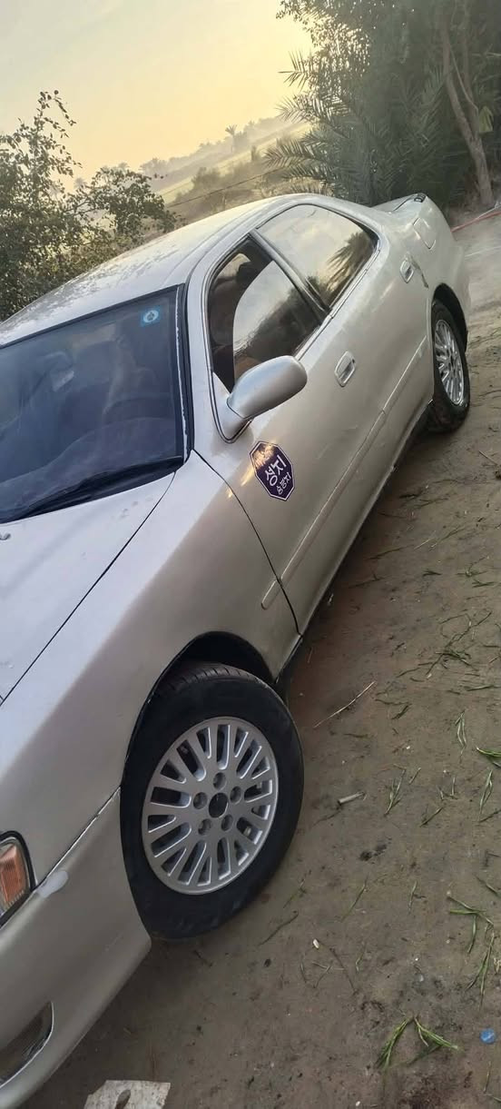 السلام عليكم كرسته بسمي  لبيع موديل ٩٤ مكينه بطه كفاله من الكص والنقل جثه والضربه القويه السياره تخم تاير جديد حداديه جديده غرفه جديده سنويه ال٢٩ السعر٥٥ وبيه مجال المكان غماس وغير متوجد على الفيس رقمي ***********
