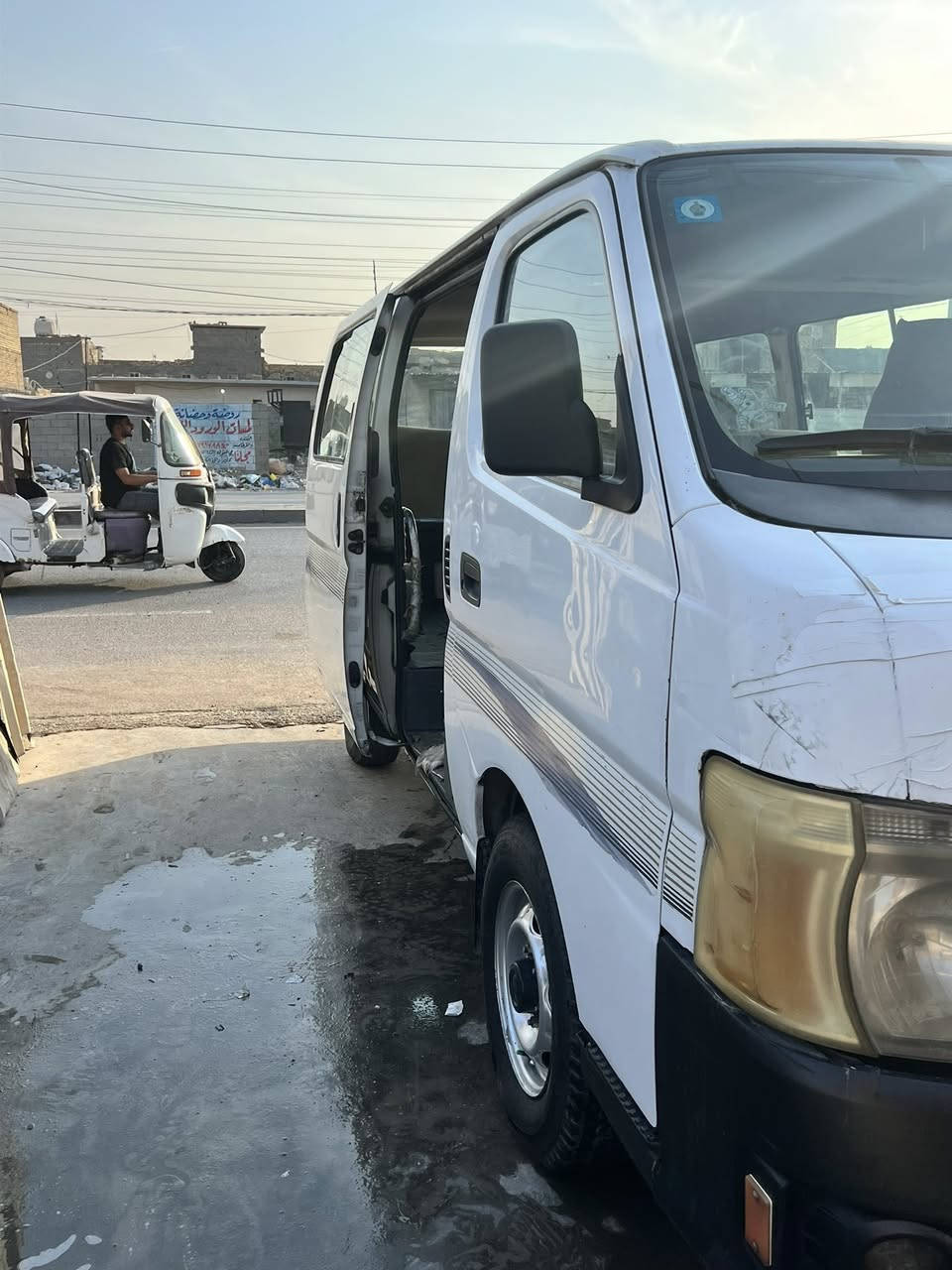 نيسان. موديل ١٠   دوشمه جديده   صدر جديد امامي خلفي  تخم تاير جديد  مصفره هيه وغرماتت. تحويل ثاني يوم  ملاحضه سياره دخن. يعني بيع   #كايمه ملاحضه غير متوج. بلفيس 
ورقم صاحبه السياره *********** 
عنوان السياره بعداد
