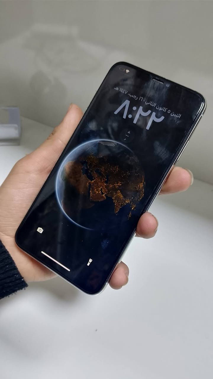 السلام عليكم ايفون اكس ماكس ذاكرة 256 بطارية 100 الجهاز مبدل فقط بطارية من بدلتهه بصمة وكفت فقط شاشة بلادية مامبدلة مكفول من كلشي الجهاز شرق أوسط السعر 125الف العنوان بغداد العبيدي الرئاسة شارع 20 للاتصال ***********
