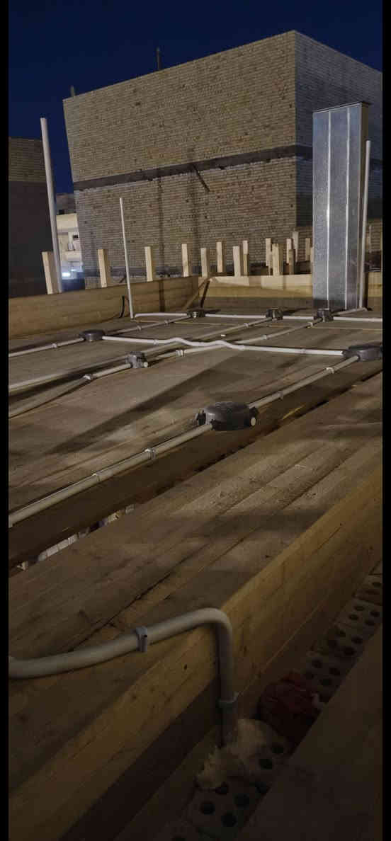 تم بعون الله نشر سقف مساحه ١٠٠ متر في منطقه البلديات للاستفسار ***********
