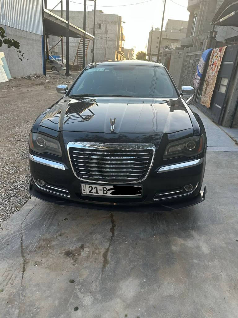 اوباما صبغ عام للمراوس بكورلا تكسي
سياره حلوه بس الاكسل بي صوت
تخم تاير جديد 
سياره خمس مواصفات 
C
كشنات جلد تدفئه تبريد
موصافات cمعروفه 
عدسات اوزوم
*********** كركوك, العراق
