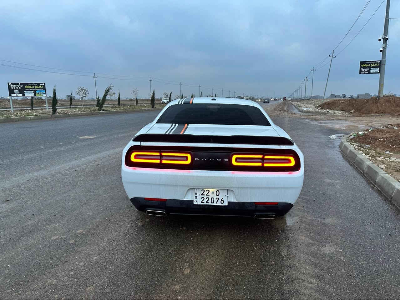 دۆج چاڵنجەر 2023 GT سەیارەکە ٢ پارچەی هەیە بۆنیت چامخ کەمێک ناوی گرتوە ئێرباگ سیستەم
گێر مەکینە کارەبایات ئەکسل بە شەرت 
سەماعە ALPINE 
کوشن srt
شاشە وەسەت
مۆدی sport 
دوو مۆد تراکشن sport/off
حەجمی مەکینە/V6/3.6
سەیارەکە 61km رۆیوە 
حساس
ژمارە مۆبایل(***********)(***********)
هەولێر
گۆڕینەوەش دەکەم أربيل, العراق
