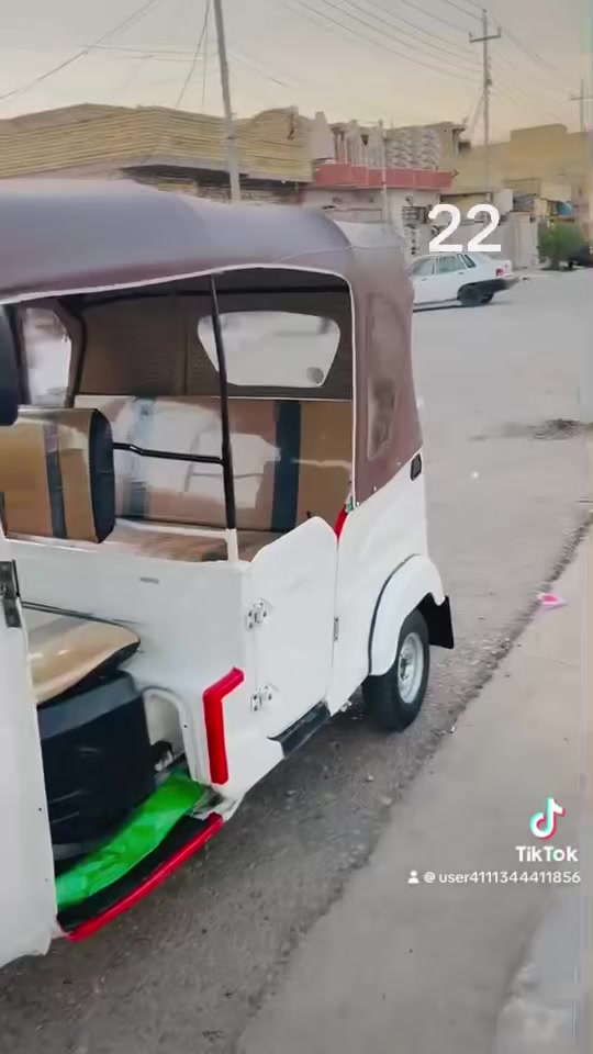 سلام عليكم شباب تكتك 22البيع وراق مكاني المجر سعر 6و300وبيه مجال ***********تصل ودلل
