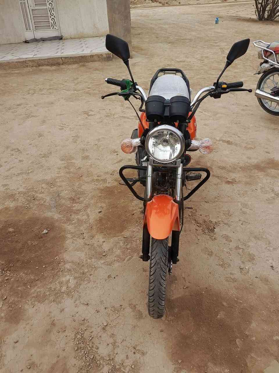 السلام عليكم دراجه دايون نفخ كلك موديل 2022
 محرك 150 دراجه عليه شلعه شك لكاع تايرات جدد سعر 750 وبيه مجال 
مكان الدوانيه قضاء الحمزة الشرقي ***********
