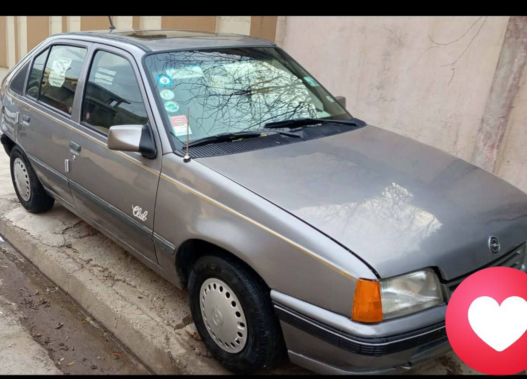 كاديت
موديل 91
محرك 16
سيارة بيوتي باور سلايت دبل روند دخل فكترا
طخم تايرت جديد باتري جديد
وايرمانيه شغاله 
رقم مسطرة
سنوية 2031
سياره بسمنا
سياره مصبوغة جمالية فقط
مكفولة من دعامية الى دعامية
سيارة في موصل 
رقم الهاتف ***********
