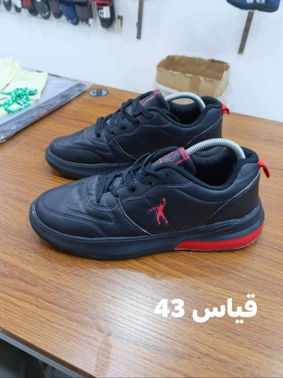 سلام عليكم احذيه باله نضافه
فول القياسات عله صوره السعر
خاص مكاني ناصريه مركز حي 
اريدو شارع مستشفى القلب
الاتصال او مراسله عله صفحه ***********
