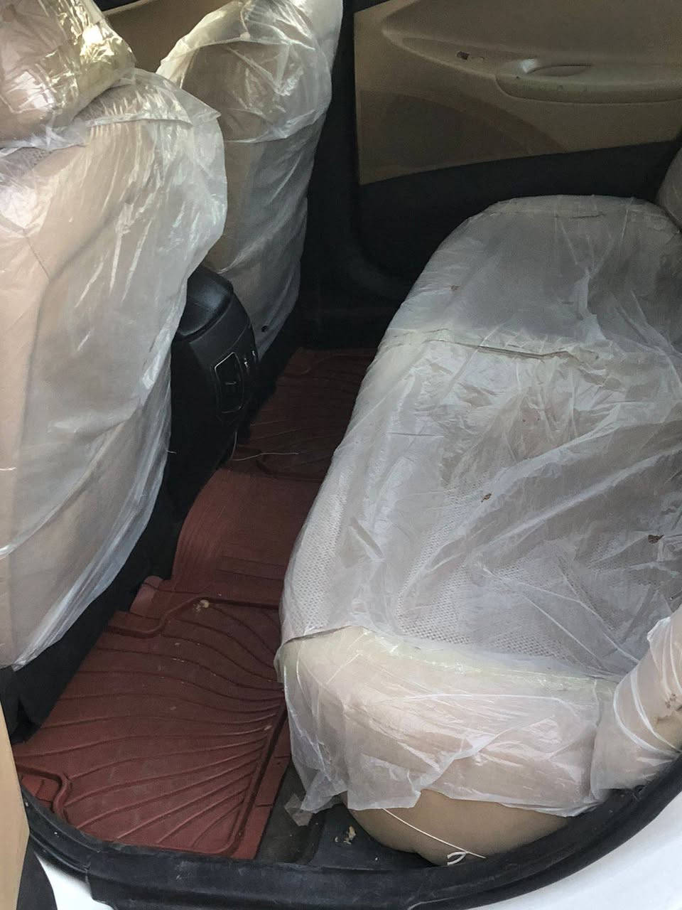 سوناته٢٠١٣ خليجي ٣ قطع صبغ بلا دواخل أثر شخط ومبين السياره خير من الله ١٢٠ وبيه مجال بسيط عنوان  بغداد محموديه تواصل ع خاص اوتصال ***********
