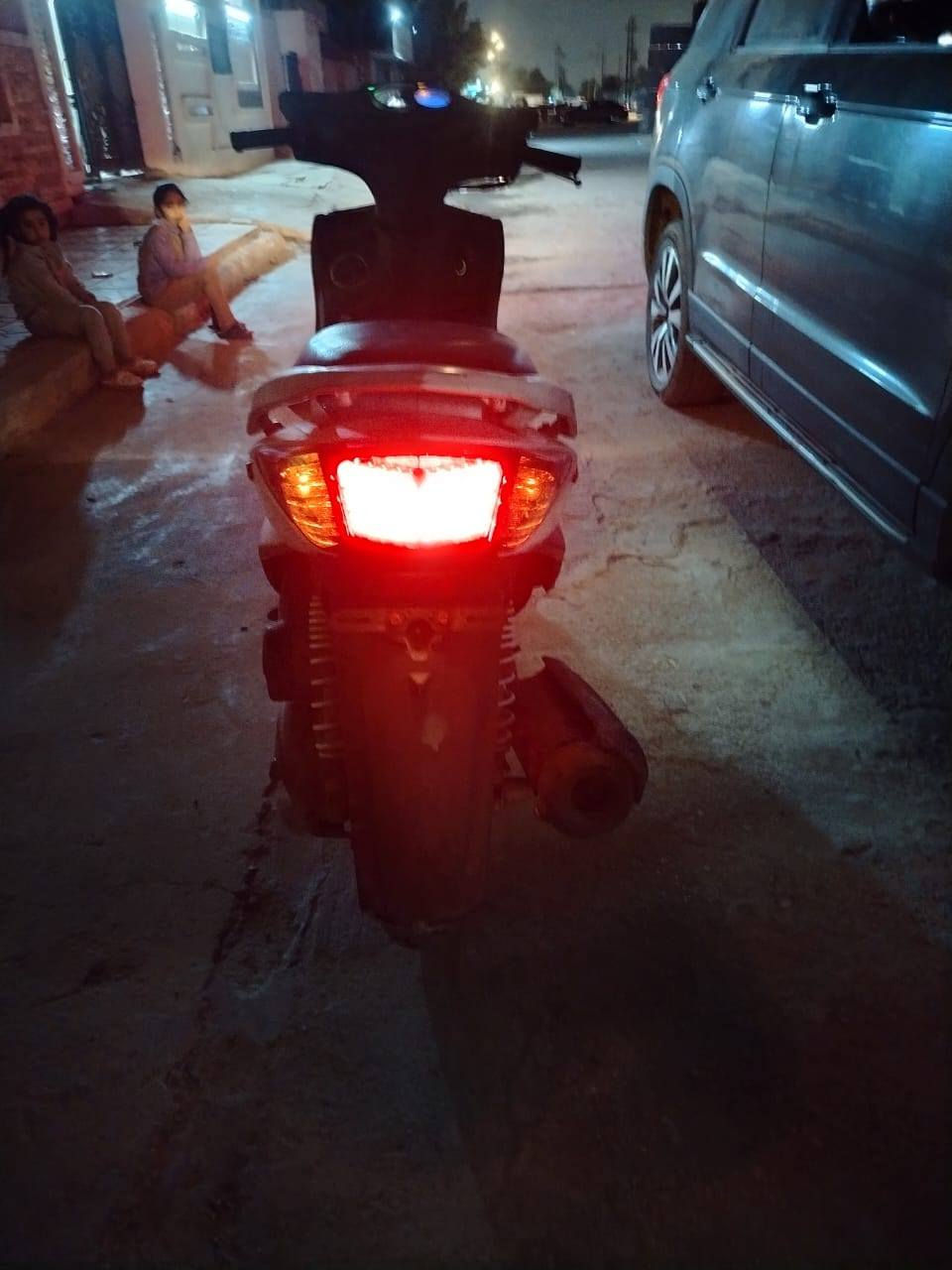 سلام عليكم دراجه سكنس فحل درجه صارله يومين من نازله من الرمبه درجه كفاله عامه من الويل لويل برغي ما مفتوح سبب البيع محتاج فلوس مكانك بغداد الدورة ***********سعر 1300 مليون 300 وبيه مجال
