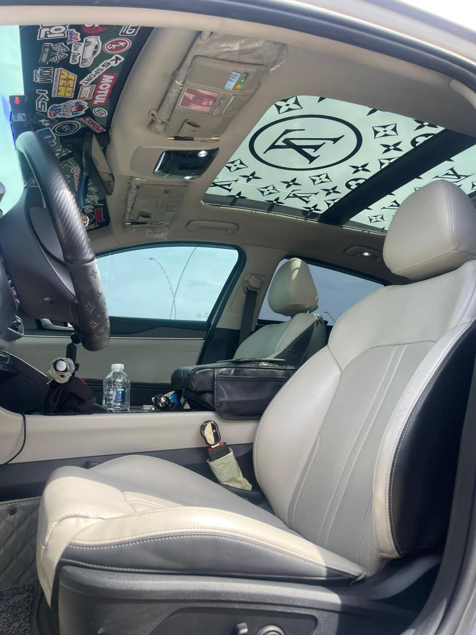 السلام عليكم k5 للبيع
مديل 23فول مواصفات خليجي باسمي ماشيه27الف
وكاله nim 

صارخات فدراليات 
مكان السياره واسط الكوت مركز المدينه

‭0770 324 9798‬
