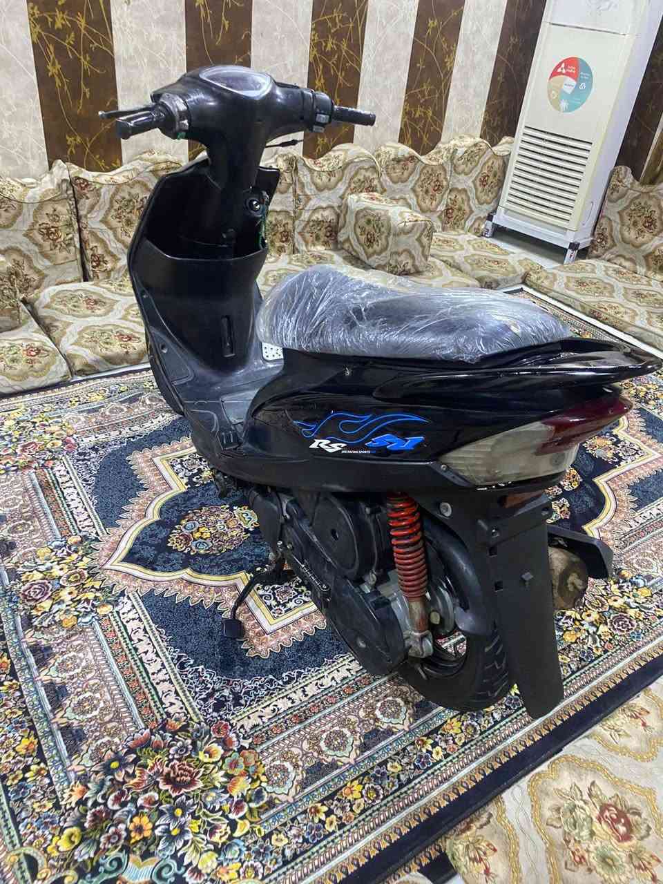 السلام عليكم دراجه ماكس عدله للبيع دراجه ما نقصه اي شي دكت هندر  دراجه مفتوحه مره وحده غراضه مال تفصيخ سعر 550 وبيه مجال حك الجيه هذا رقم موجود واتس اب *********** مكاني البصره الزبير
