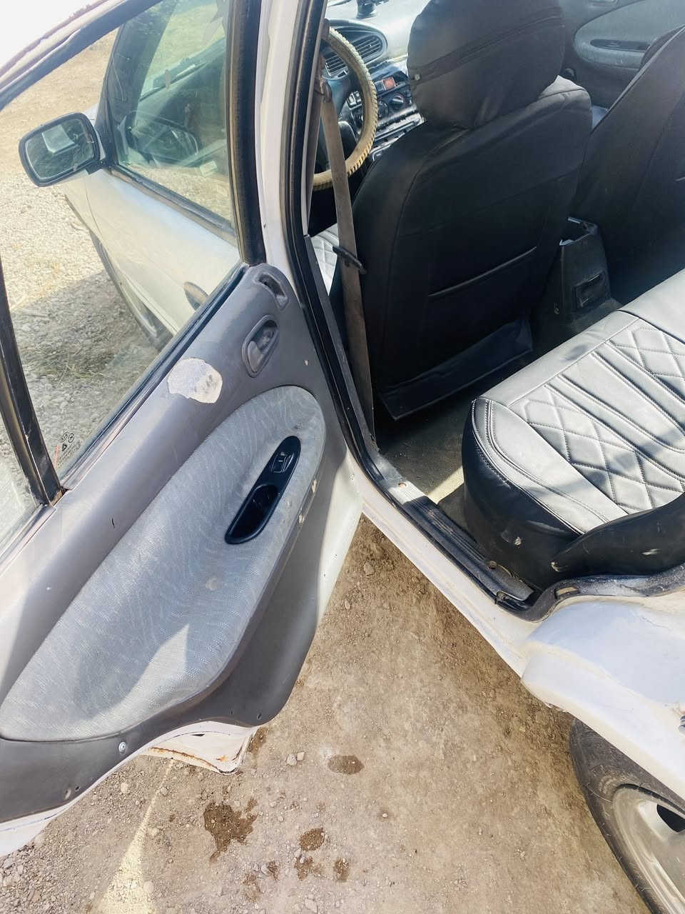 سلام عليكم كيا سيفيا موديل 95 رقم دولي بغداد مكينه وكير وحداديه وكهربائيات فول تخم تاير تبريد نقص بس غاز بيه رشات صبغ  اثر جراد  سياره بدون ضربه  قماره  بلاديه تحويل مباشر مكانه سياره واسط صويره سعر 36وبيه مجال للاتصال ***********//***********
