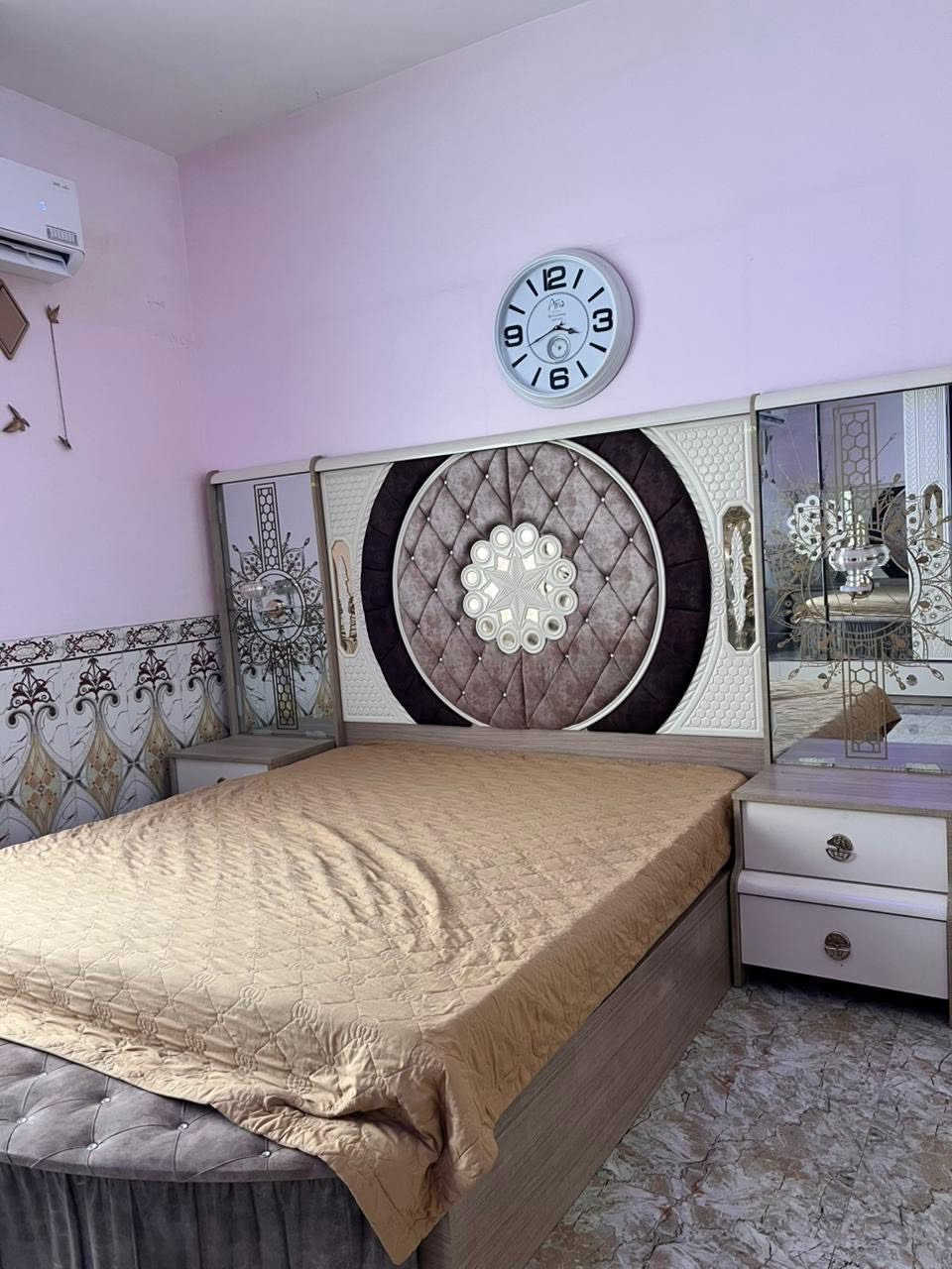 غرفه خشب تركي الأصلي فوووول نظافه
اخذتها بمليونين ونص 
ورائدها ب٨٥٠ رجاءا رجاءا فقط الشراي يراسل واتساب *********** 
العنوان رمادي دار الضيافه

