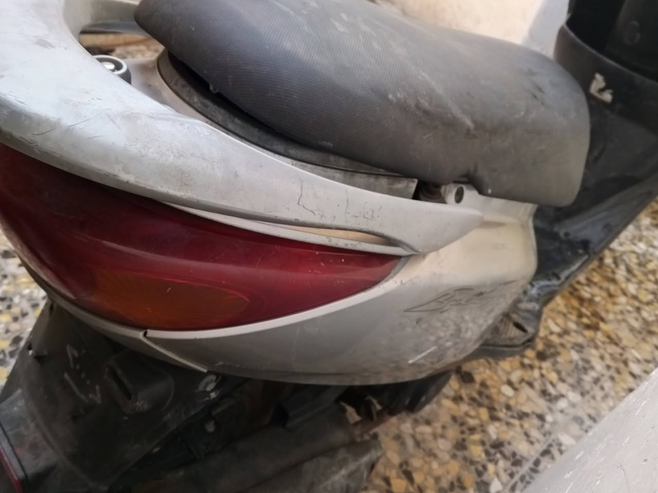 سلام عليكم دراجه للبيع بريز نضيفه وشغاله سلف هندر 
اوراق كامله كهربائيات شغاله مكينه جديد سعر 450وبيه مجال عنوان مدينه صدر حي كوفه تصال فقط***********
