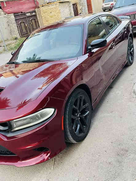 السلام عليكم
جارجر ٢٠١٩ جيتي وارد امريكي بدون ايرباك 
السيارة بدون حادث فقط مبدلين جاملغ خلفي
تخريب حته دعامية والغراض موجودة بصور امريكا
وبلعراق صار عندي طخه بل بنيد صبغت نصه حته براغية مافتحتهن 
وعندي سونار من اخذت سيارة سويته من بدي كار
محرك ٦ سلندر ٣٦٠٠ بلادي مامفتوح
كير بلادي مامفتوح 
مواصفات 
بصمة 
شاشه جبيرة
كشنات جلد حضن
كشن كهرباء
وضعيات قيادة سبورت
رقم بغداد باسمي ماشيه ٦٤الف ميل
السعر ٢٠٧ بيها مجال بسيط لاتصال ***********
