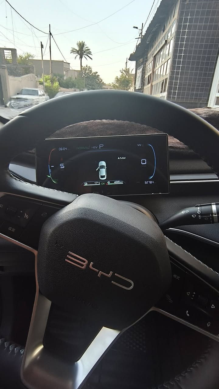 BYD دستروير 2025 مواصفاتها معروفه
بيها طخه خفيفه بالجنطه والسياره مكفوله كفاله عامه ماشيه ٣٠  كلش نضيفه السيارة وبيها ملاحظات بالدعاميه بسيطه ب٢٠٥٠٠   مكان بغداد الدوره ***********

