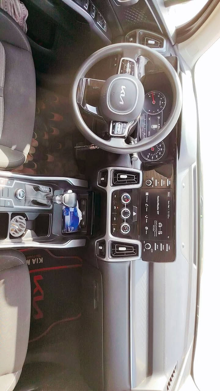 السلام عليكم سورنتو للبيع 2022 امريكي السياره جديده بمعنى الكلمه مال جناي مواصفات السيارة رادارات امامي جانبي شاشه جبيره اربع انضمه قياده قطعتين تبريد 7 راكب لد امامي نهاري بجم كبس الايرباكات كلها سليم محرك 2500 السياره جديده خير من الله ماشيه 83 ميل حادث السياره موضح بل صور مكان السياره البنوك تقاطع نادي النفط السعر 218 وبيها مجال حك الجيه
للاستفسار اتصل ***********
