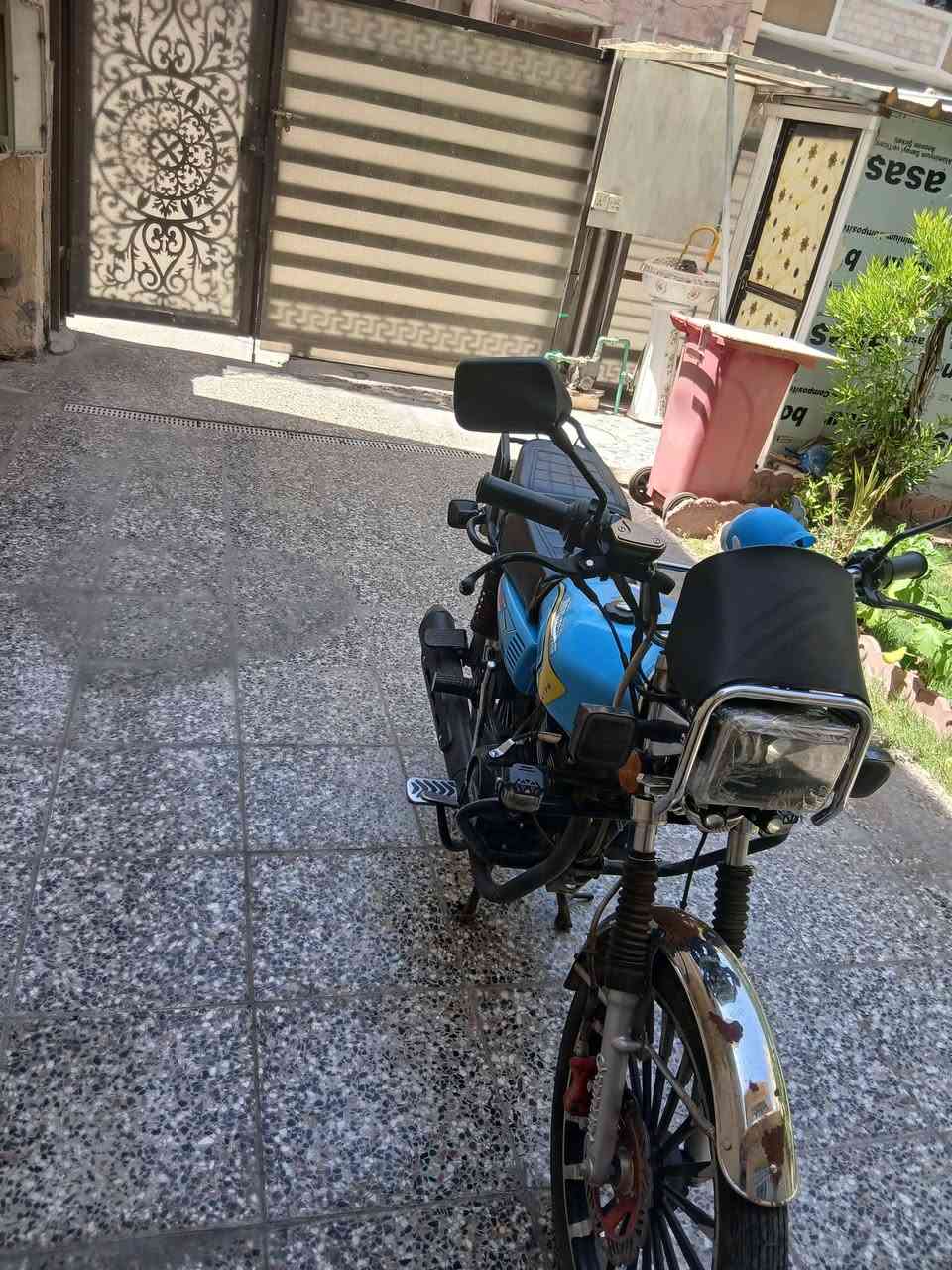 دراجه سونك ايراني للبيع مكينه 200 موديل 26 مكفوله ما بيها نقص بس الايت الامامي فاكه براغيه  ومتيب بس هاذ دراجه نضيفه اوراق موجودة السعر 750 وبيها مجال ***********
